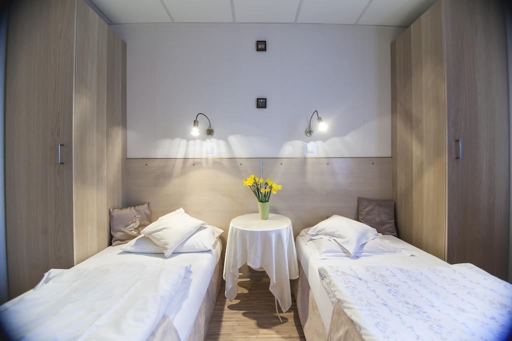 Hostel Akacja Gościnne *